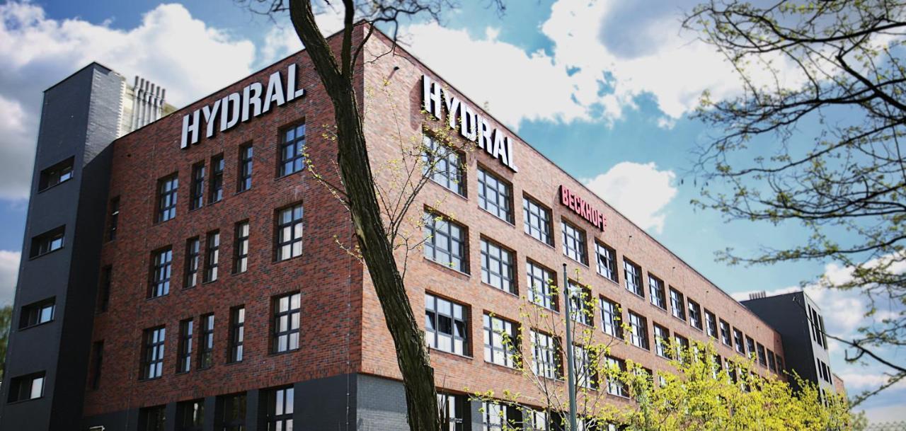 Apartimento Hydral Luna Wrocław Buitenkant foto